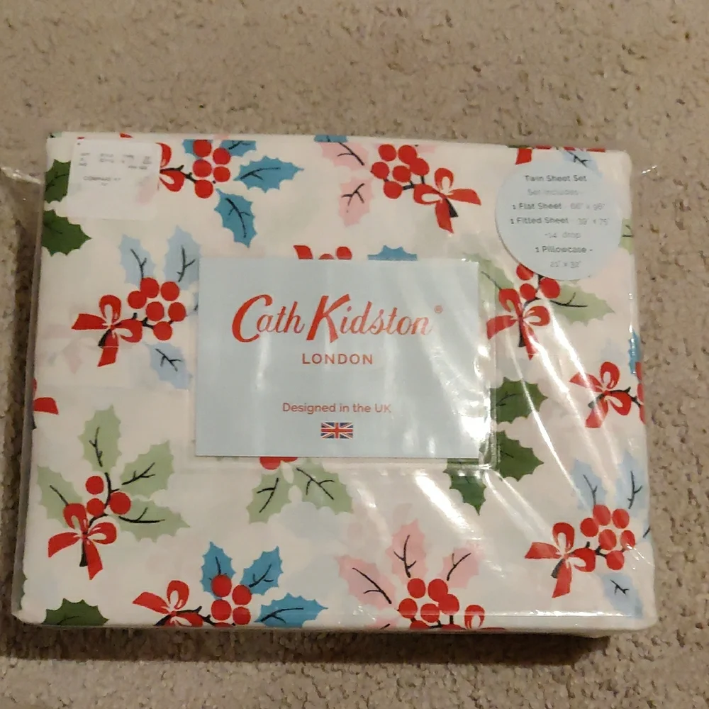 New!Cath Kidston Festive London Holly Bedding Twin Set bows Holiday  Cottagecore